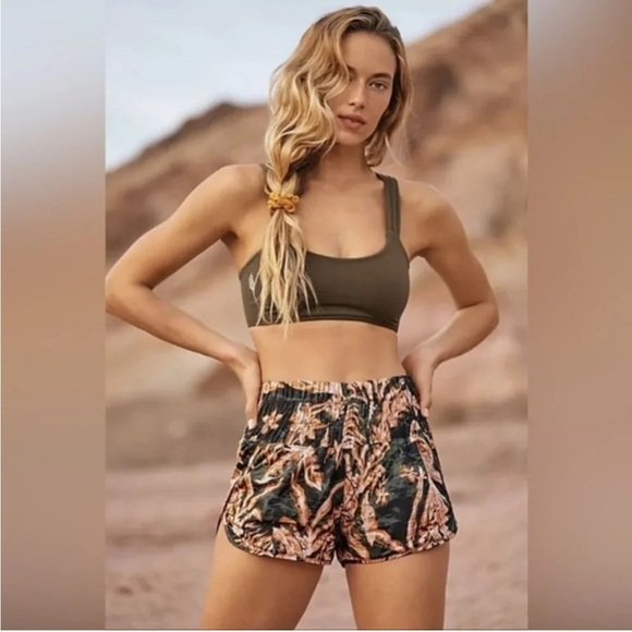 FP Movement x Free People The Way Home Athletic Shorts Brown Black Combo - Picture 1 of 11